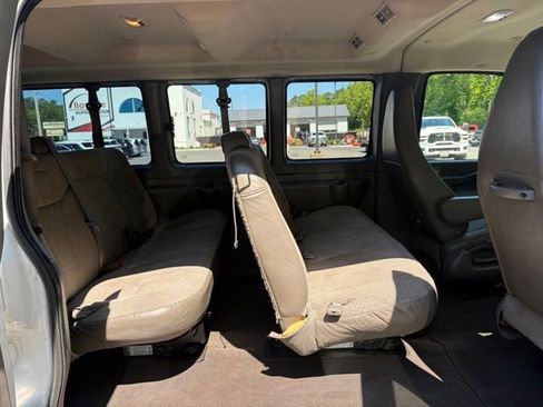 Used 2016 Chevrolet Express 3500 LT w/ LT Preferred Equipment Group RWD image 18