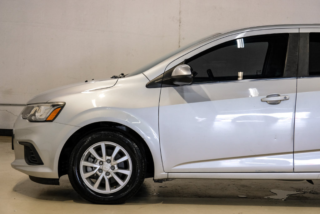 Used 2020 Chevrolet Sonic LT FWD image 14