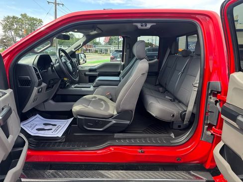 Used 2019 Ford F150 XLT w/ Equipment Group 302A Luxury AWD/4WD image 31