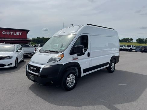 Used 2021 RAM ProMaster 2500 w/ Premium Appearance Group FWD image 2