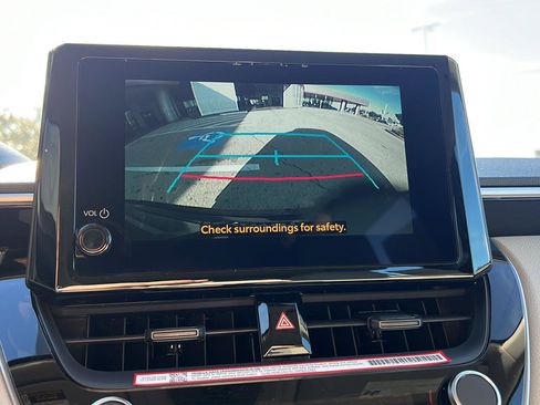 Used 2026 Toyota Corolla Cross L image 19