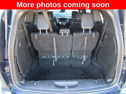 Used 2025 Chrysler Pacifica Select FWD image 17