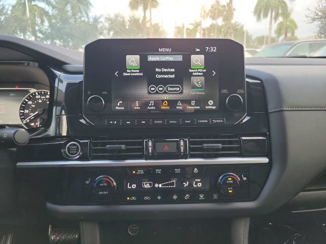 Used 2024 Nissan Pathfinder SL FWD image 19