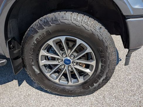 Used 2018 Ford F150 XLT w/ Equipment Group 302A Luxury AWD/4WD image 16