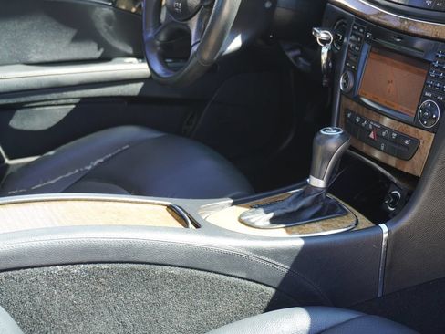 Used 2009 Mercedes-Benz E 350 Sedan image 15