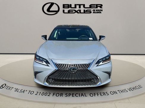 Used 2019 Lexus ES 350 Luxury w/ Accessory Package image 2
