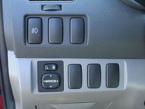 Used 2007 Toyota Tacoma PreRunner image 15