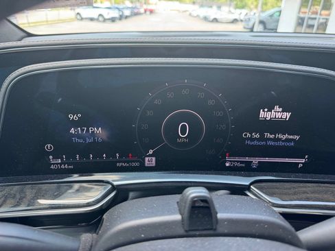 Certified 2023 Cadillac Escalade Premium Luxury w/ Performance Package AWD/4WD image 14