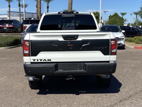 Used 2020 Nissan Titan PRO-4X w/ Pro-4x Convenience Package image 4