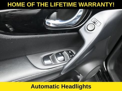 Used 2022 Nissan Rogue Sport SV AWD/4WD image 13