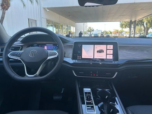New 2026 Volkswagen Atlas SE image 46