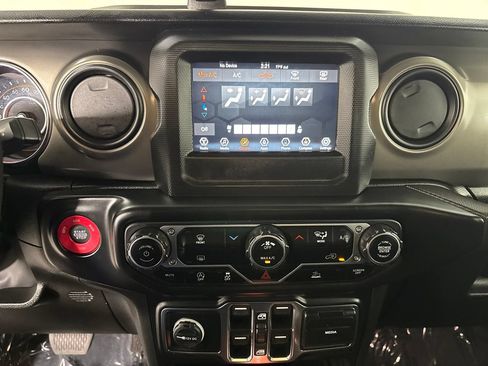 Used 2022 Jeep Gladiator Sport AWD/4WD image 17