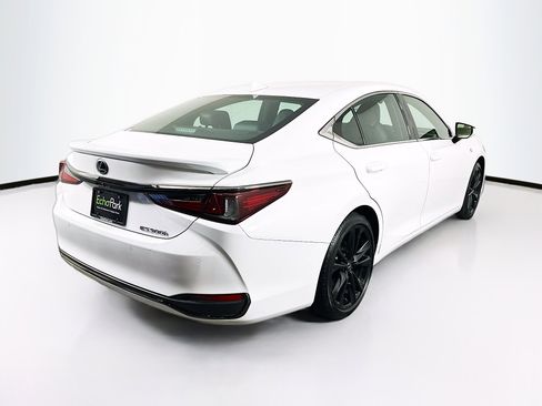 Used 2023 Lexus ES 300h F Sport image 9