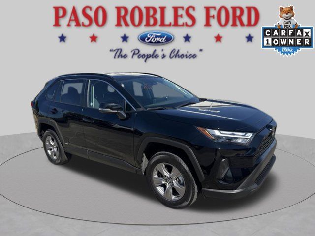 Used 2025 Toyota RAV4 XLE AWD/4WD image 1