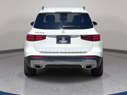 New 2026 Mercedes-Benz GLB 250 image 6