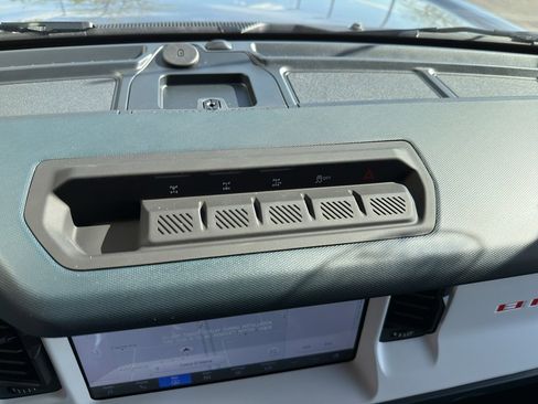 New 2026 Ford Bronco Heritage Edition AWD/4WD image 34