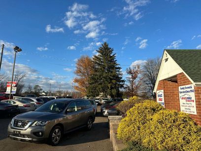 Used 2018 Nissan Pathfinder SV