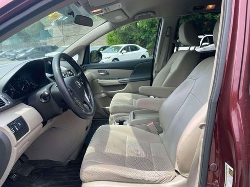 Used 2017 Honda Odyssey EX image 16