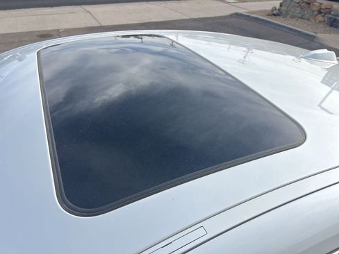 Used 2024 BMW 430i Coupe w/ Premium Package RWD image 19