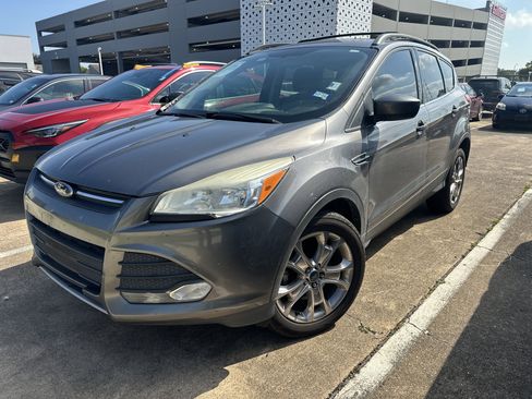 Used 2014 Ford Escape SE w/ Equipment Group 201A image 11