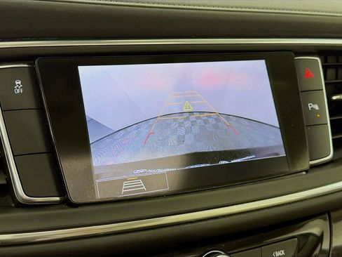 Used 2020 Buick Enclave Essence w/ Sound and Sites Package image 19