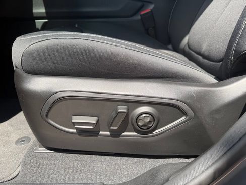 Used 2025 Jeep Grand Cherokee 4WD image 19