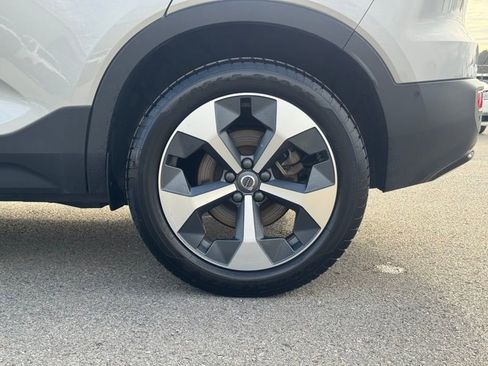 Used 2023 Volvo XC40 B5 Plus w/ Driver Assist Package AWD/4WD image 38