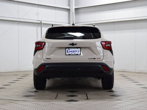 New 2026 Chevrolet Trax RS w/ Sunroof Package image 7