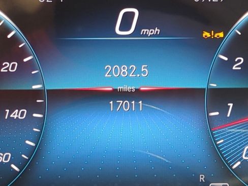 Used 2023 Mercedes-Benz GLE 350 4MATIC image 23