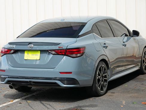 Used 2025 Nissan Sentra SR w/ SR Premium Package FWD image 46