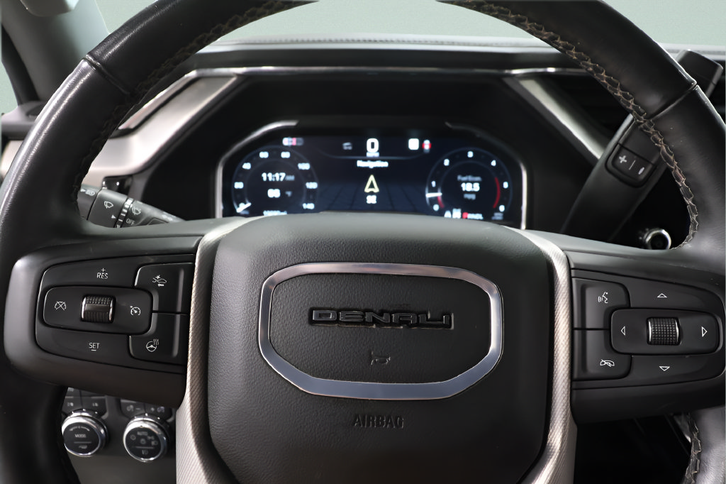 Used 2025 GMC Sierra 2500 Denali w/ Denali Reserve Package AWD/4WD image 11