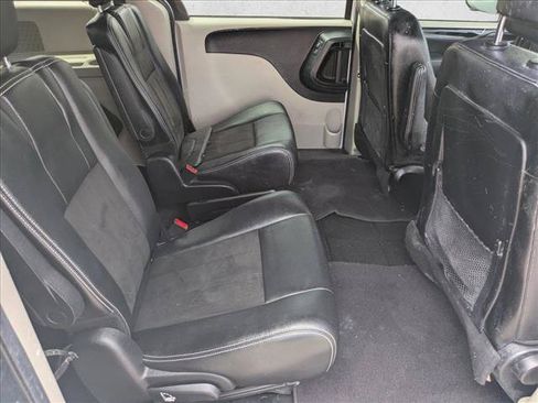 Used 2020 Dodge Grand Caravan SXT FWD image 18
