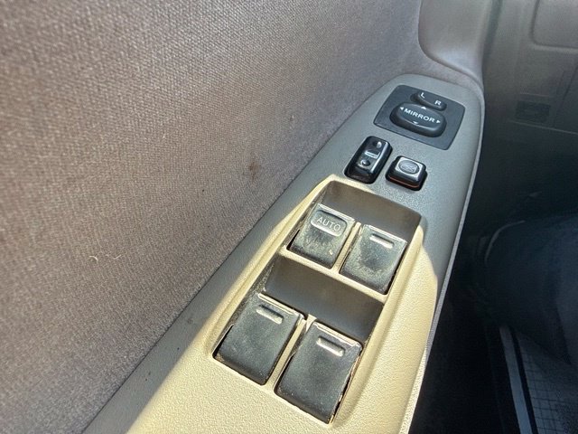 Used 2002 Toyota Camry LE w/ Pkg 7 FWD image 25