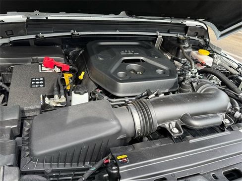 Used 2025 Jeep Wrangler Willys image 21