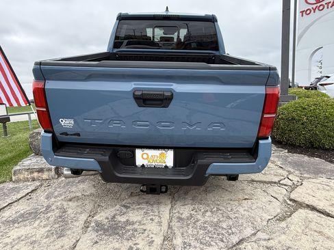New 2026 Toyota Tacoma TRD Off-Road AWD/4WD image 7