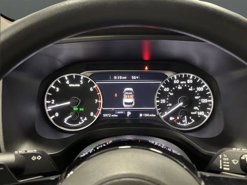 Used 2023 Nissan Rogue SV image 14