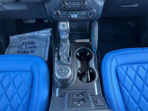 Used 2022 Ford Bronco Wildtrak image 11