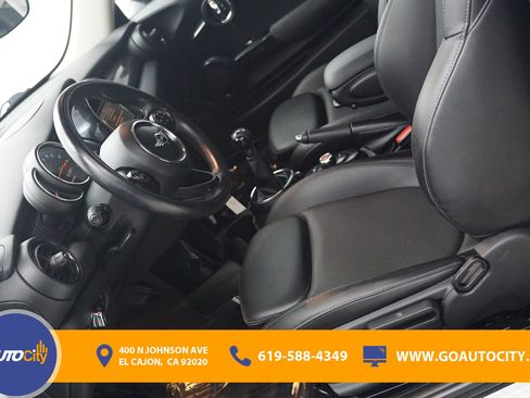 Used 2017 MINI Cooper S image 9