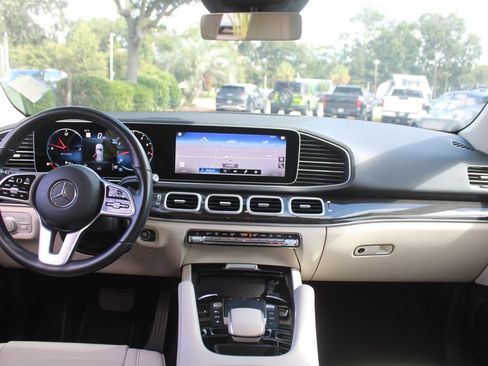 Used 2021 Mercedes-Benz GLE 350 4MATIC image 25