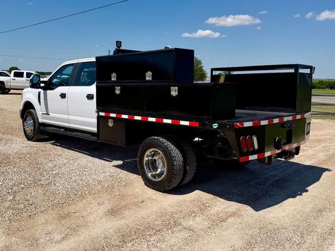Used 2022 Ford F350 XL w/ Power Equipment Group AWD/4WD image 5