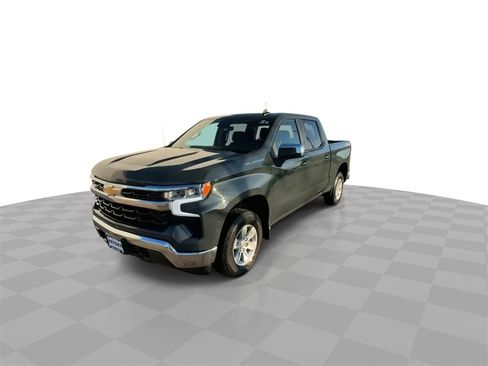 Used 2025 Chevrolet Silverado 1500 LT image 4