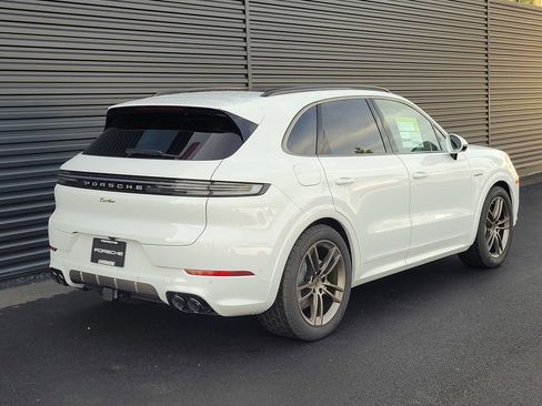 New 2025 Porsche Cayenne Turbo image 7
