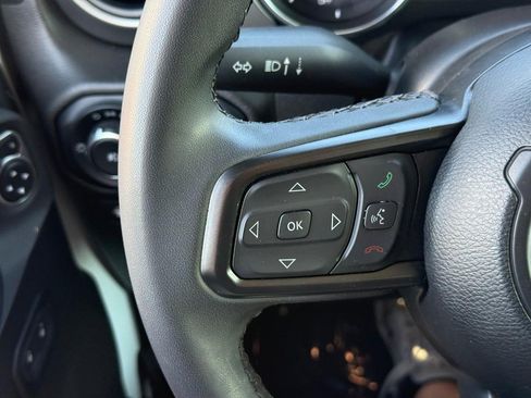 Used 2023 Jeep Wrangler Unlimited AWD/4WD image 19