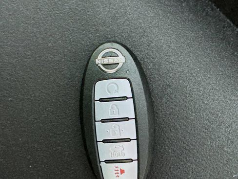 Used 2025 Nissan Altima 2.5 SV FWD image 34