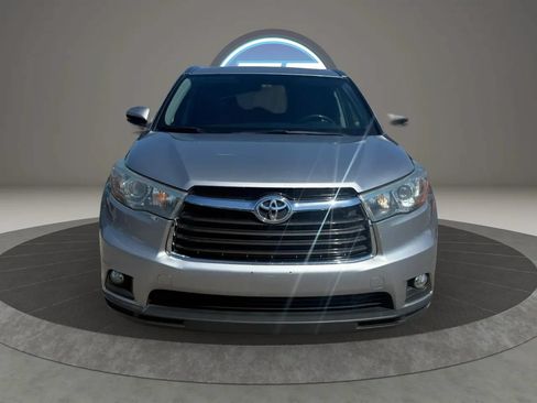 Used 2015 Toyota Highlander XLE AWD/4WD image 7