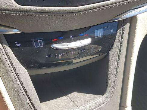 Certified 2022 Cadillac XT5 Premium Luxury w/ LPO, Floor Liner Package AWD/4WD image 27