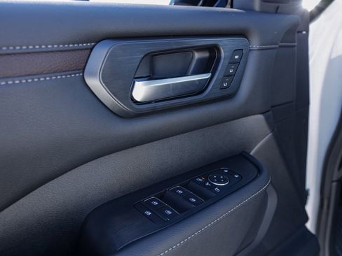 New 2026 Nissan Armada SL image 15