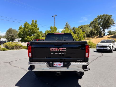 New 2025 GMC Sierra 2500 SLE w/ SLE Value Package; image 5