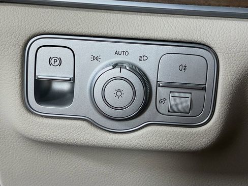 New 2025 Mercedes-Benz GLE 450 4MATIC image 10