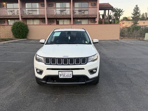 Used 2020 Jeep Compass Latitude AWD/4WD image 2